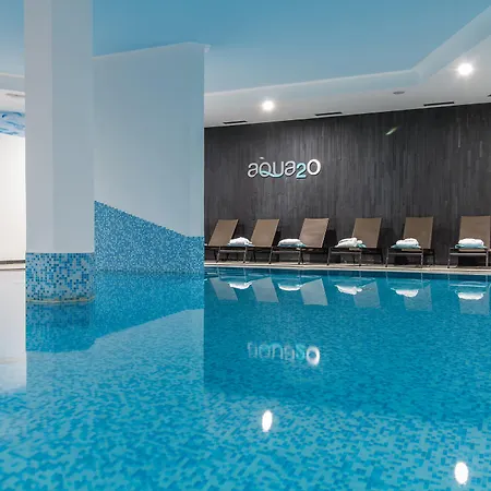 Aqua 3*