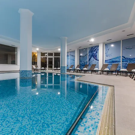 Aqua 3*