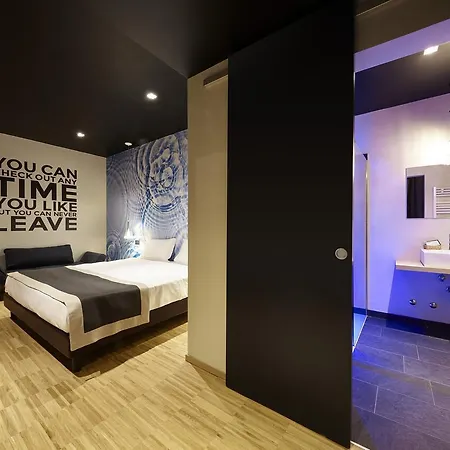 Aqua Hotel